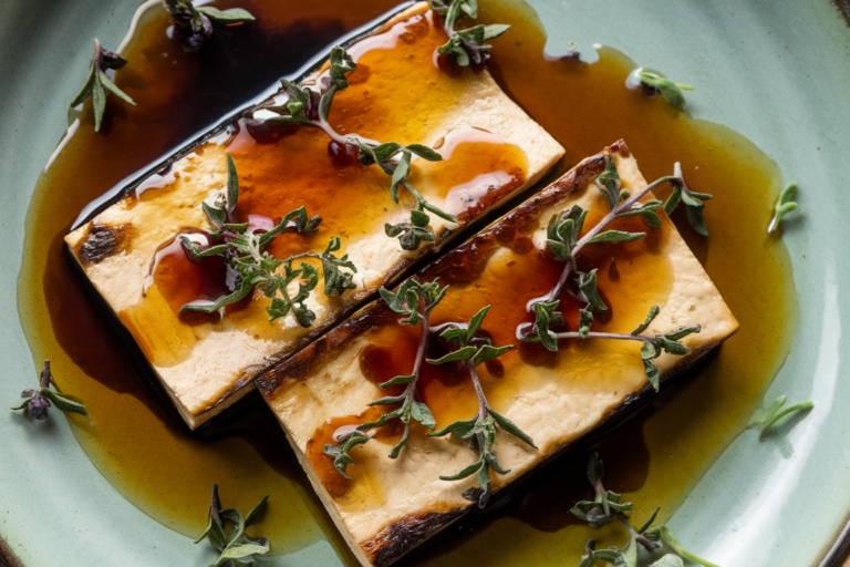 Get Hooked on This Smoky Baked Tempeh – Your New Favorite Plant-Based Powerhouse!